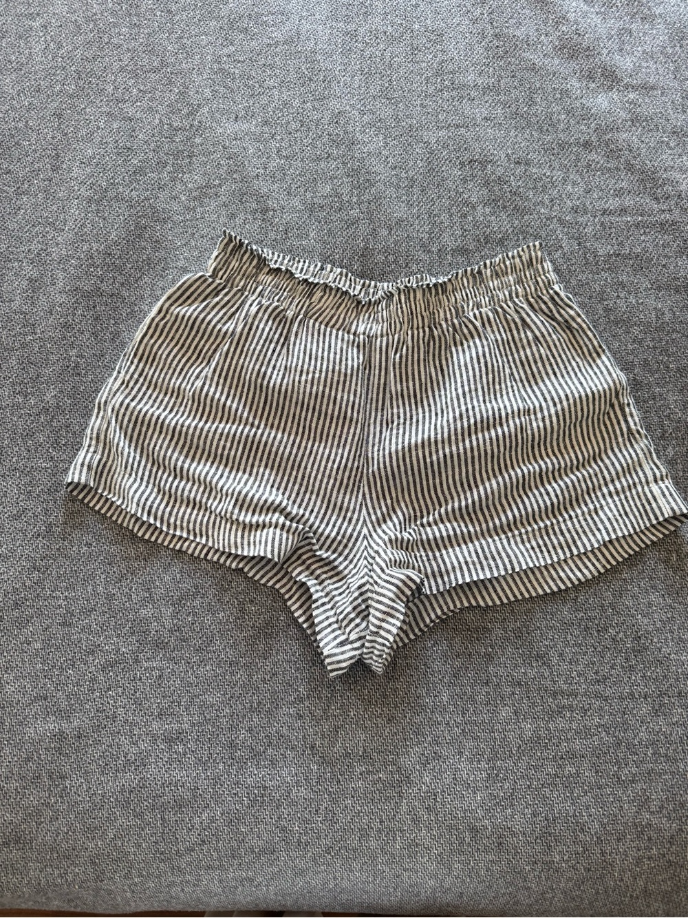 Reformation Mila Linen Short